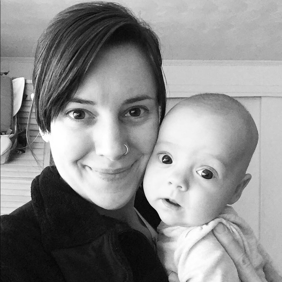 Meet Your Posher, Erin 💕 - Picture 4 of 5